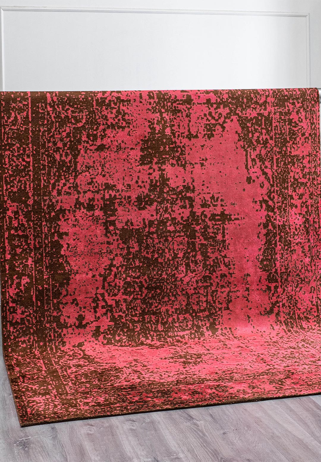 MEDALLION DARK BROWN - FUSCHIA RUG - 4