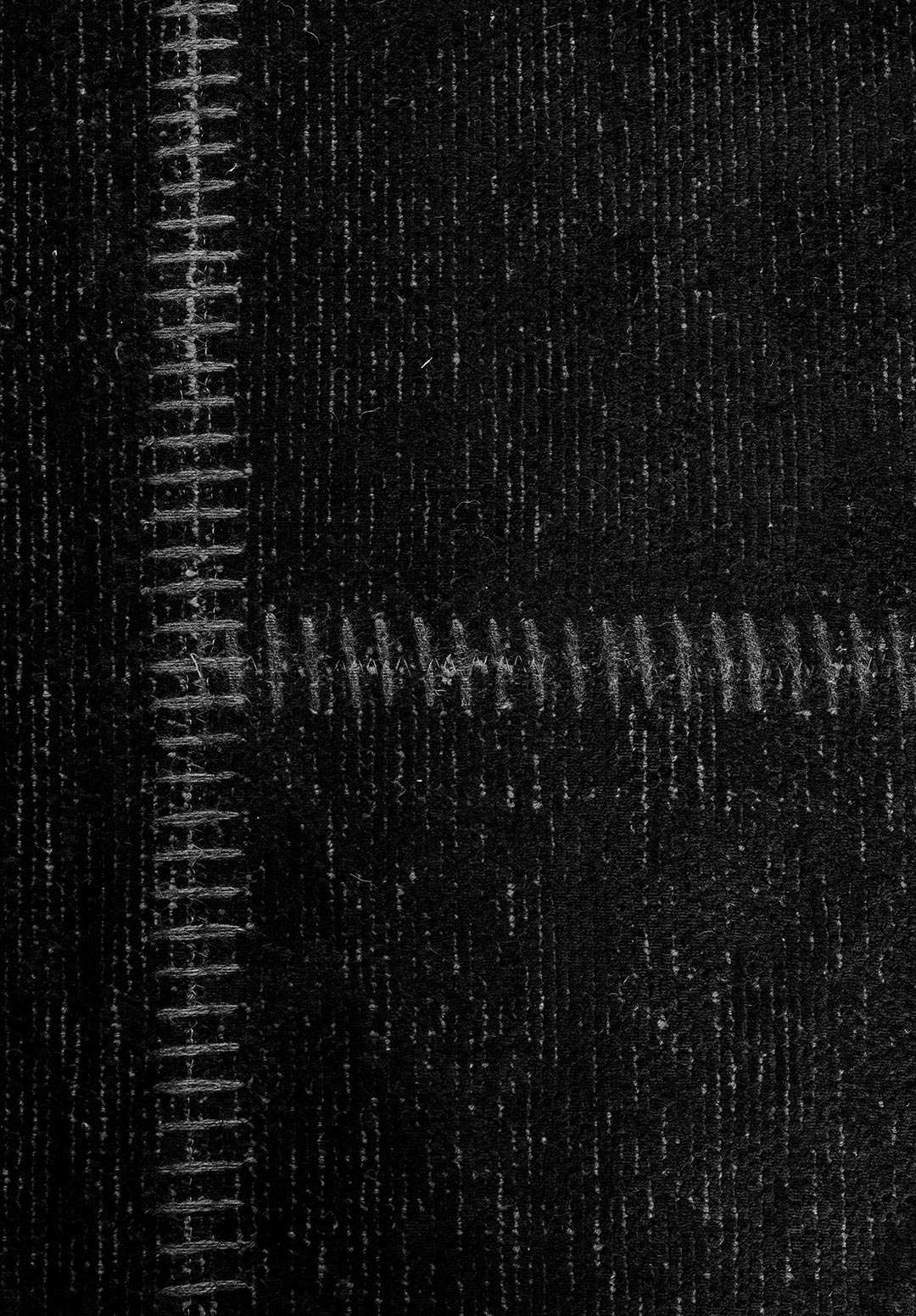 PATCH BLACK RUG - 5