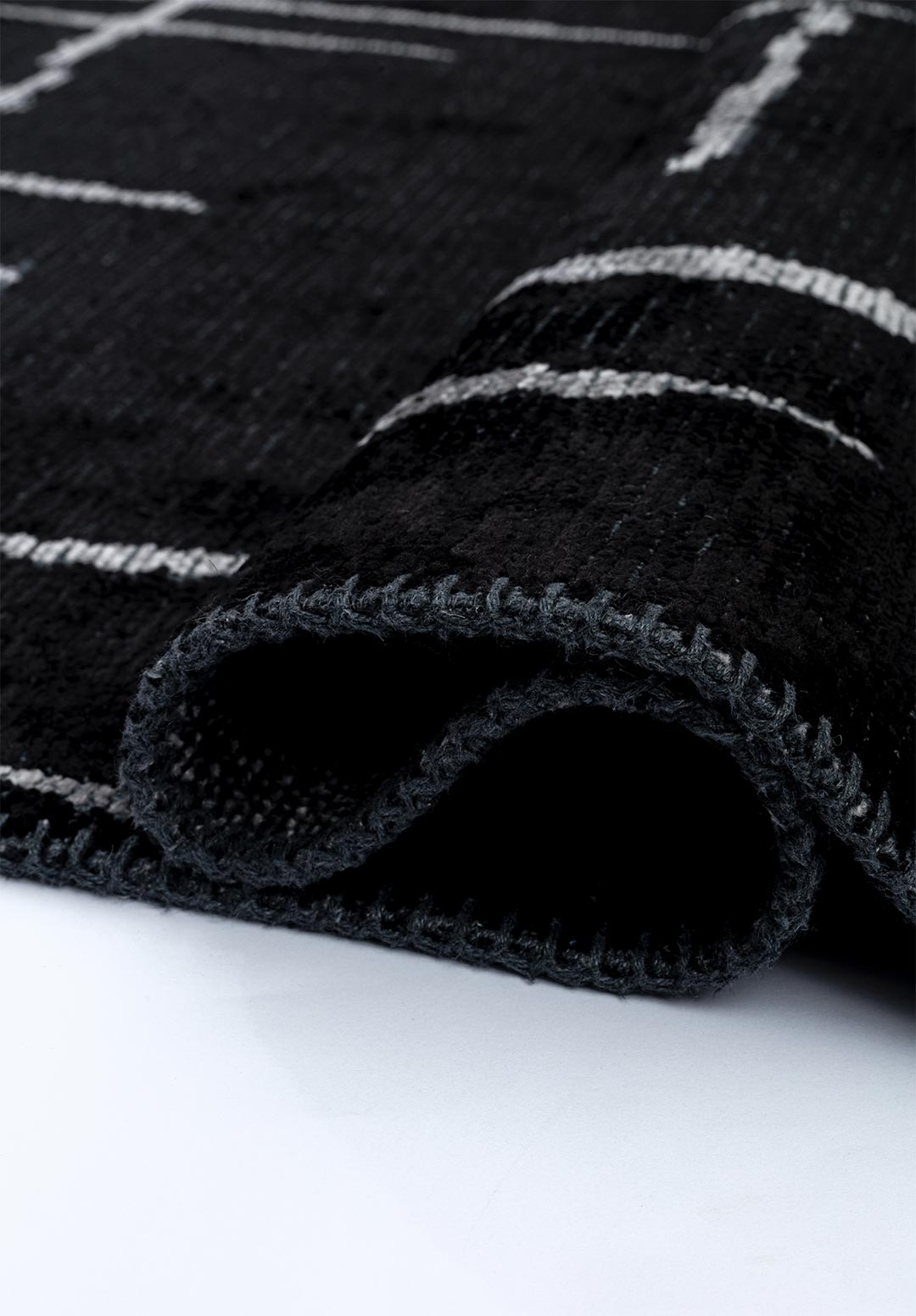 MARK LIGHT GREY - BLACK RUG - 2