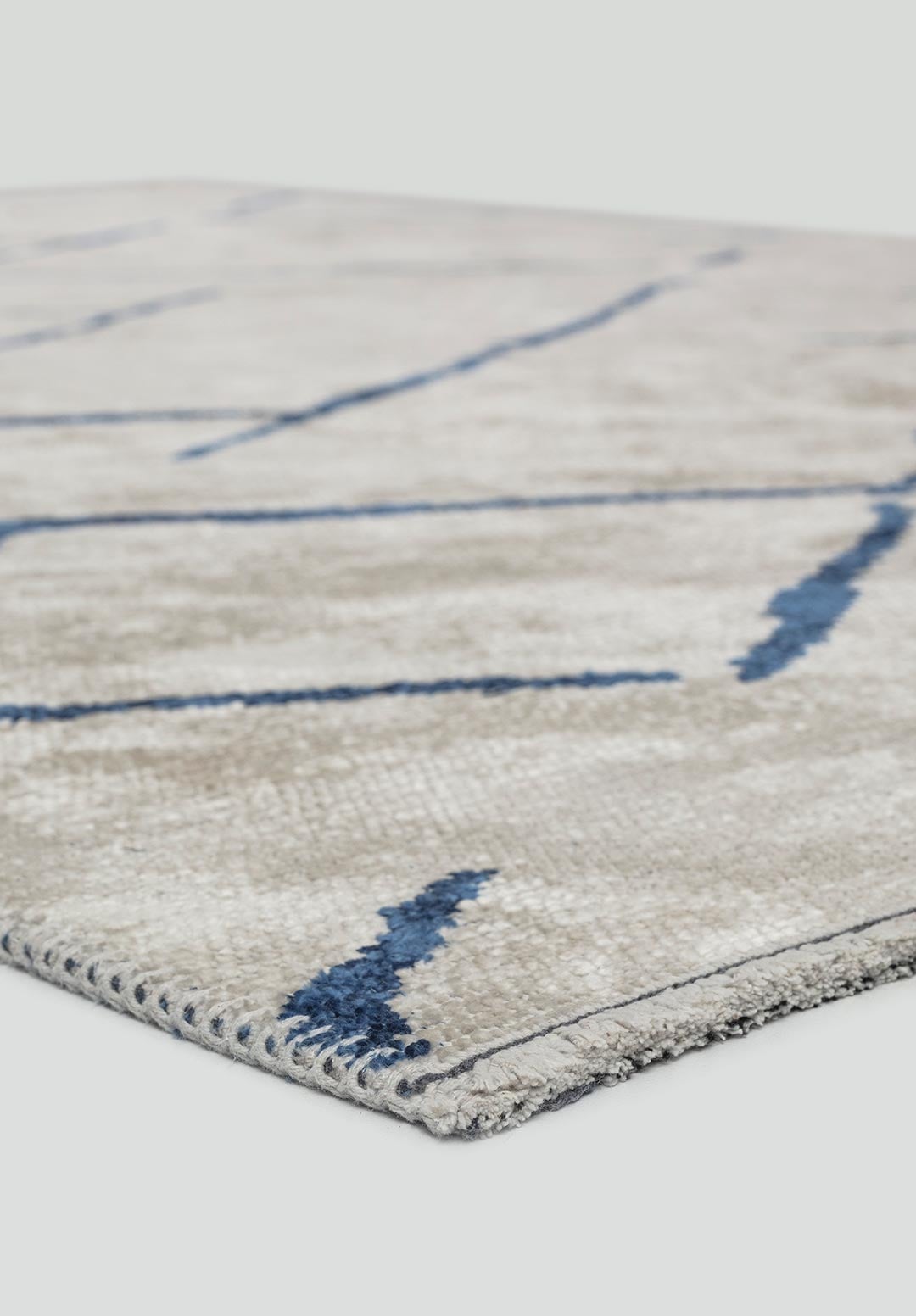 WAVE NAVY BLUE - ECRU RUG - 4