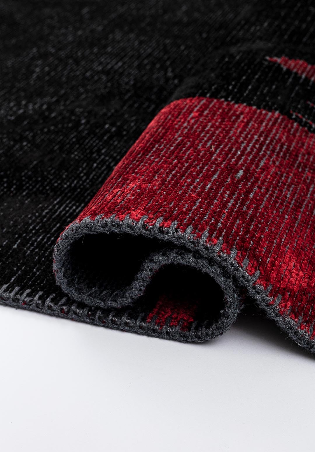 CAGE BLACK - RED RUG - 2