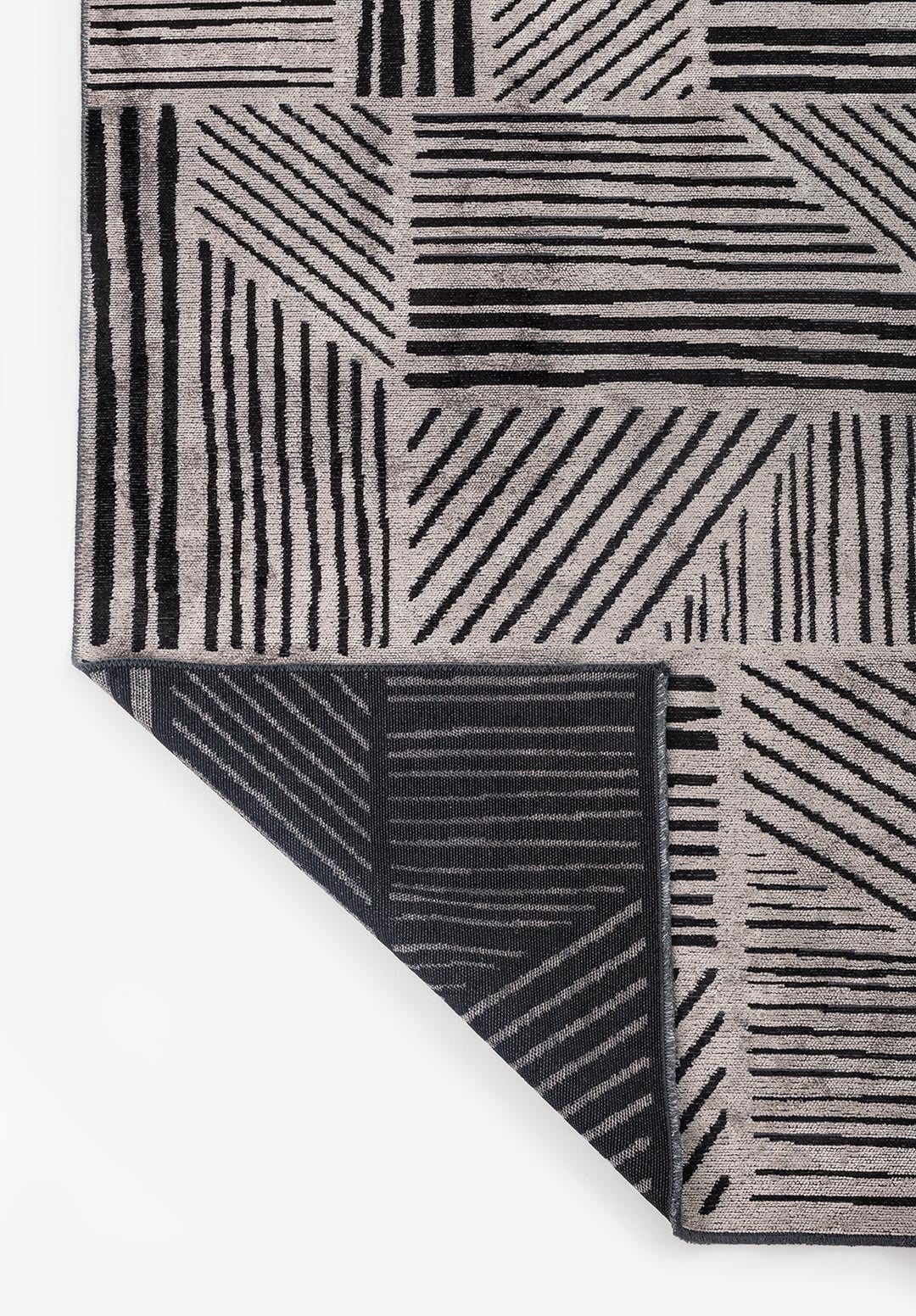 FIELD BLACK - LIGHT GREY RUG - 3