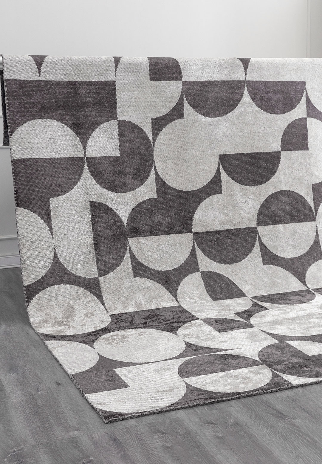 CIRCLE CHARCOAL - BONE RUG - 4