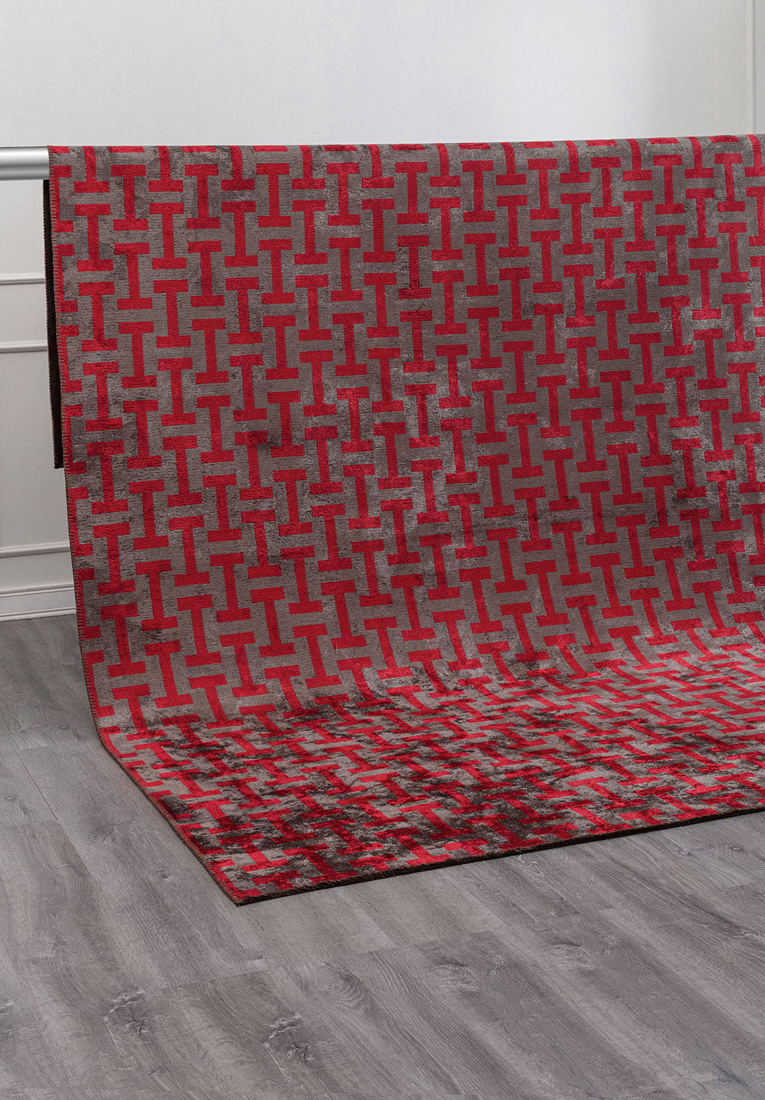 TIFFANY ANTHRACITE - RED RUG - 4